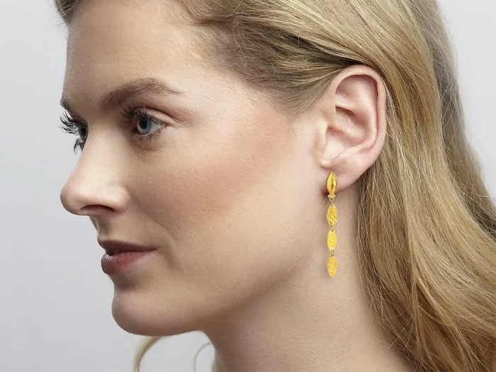 Earrings GG GOLD TRAD GURHAN Willow Gold Long Drop Earrings Triple Flake Post Top Earrings GG GOLD TRAD GURHAN Willow Gold Long Drop Earrings Triple Flake Post Top
