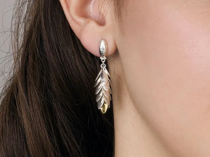 GG SILVER CLS GURHAN Willow Sterling Silver Tassel Drop Earrings Large Cluster with Post Top Gold Accents Earrings GG SILVER CLS GURHAN Willow Sterling Silver Tassel Drop Earrings Large Cluster with Post Top Gold Accents Earrings