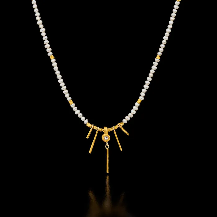 Necklaces Gzahav Pearls Necklace with Gold Spikes and Diamond